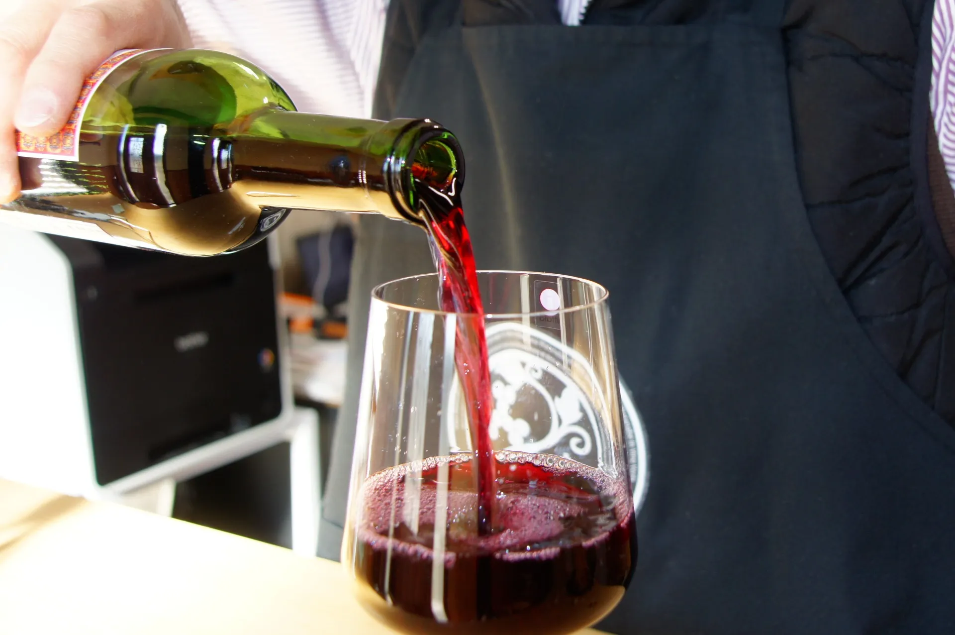 食卓に取り入れやすい赤ワインを醸造